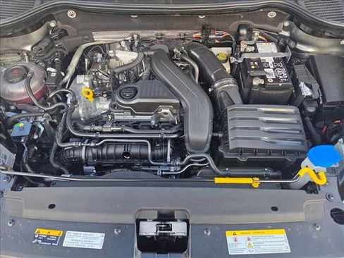 New 2026 Volkswagen Taos SE FWD image 16