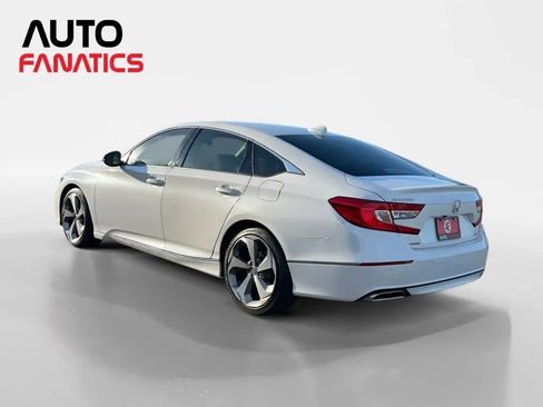 Used 2019 Honda Accord Touring image 3