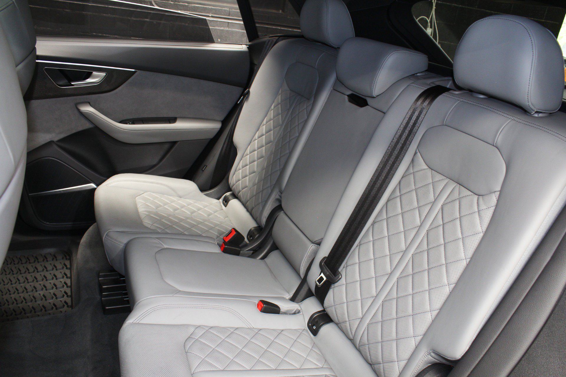 Used 2023 Audi SQ8 Premium Plus AWD/4WD image 36