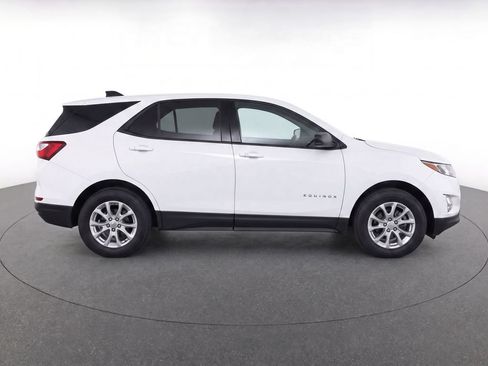 Used 2021 Chevrolet Equinox LS FWD image 9