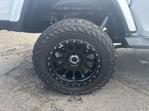 Certified 2020 Jeep Gladiator Overland image 20