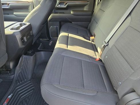 Used 2022 Chevrolet Silverado 1500 LT Trail Boss image 9