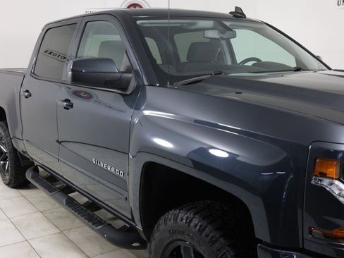 Used 2018 Chevrolet Silverado 1500 LT w/ All Star Edition AWD/4WD image 38