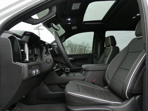 Certified 2026 GMC Sierra 1500 AT4X image 17