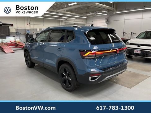 New 2026 Volkswagen Taos SEL image 2