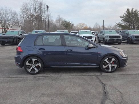 Used 2015 Volkswagen GTI SE image 9