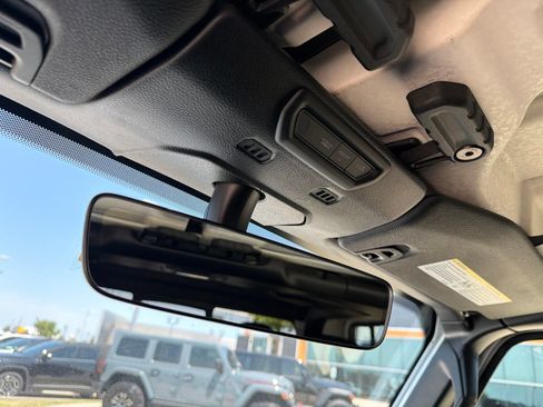 Used 2021 Jeep Gladiator Mojave AWD/4WD image 26