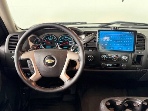 Used 2013 Chevrolet Silverado 2500 LT AWD/4WD image 16
