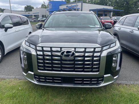 Used 2024 Hyundai Palisade Calligraphy AWD/4WD image 2