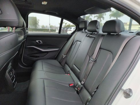 Used 2025 BMW 330i 330i w/ M Sport Package image 31