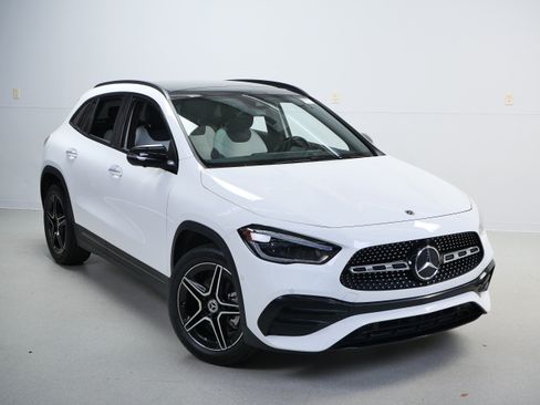 Used 2022 Mercedes-Benz GLA 250 4MATIC image 4
