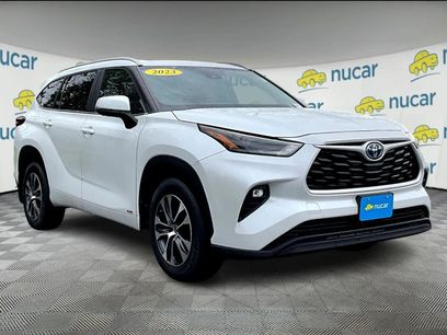 Used 2023 Toyota Highlander XLE