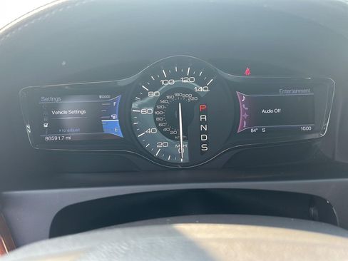 Used 2013 Lincoln MKX AWD image 15