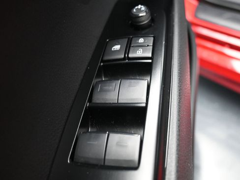 Used 2025 Toyota Camry SE image 16