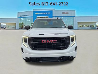 New 2026 GMC Sierra 1500 Pro w/ Graphite Edition