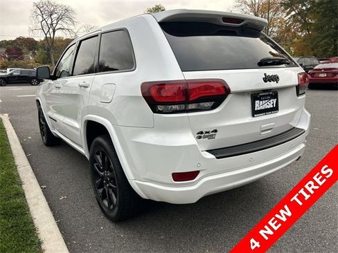 Certified 2021 Jeep Grand Cherokee Laredo X image 6