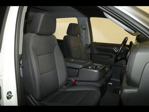 Used 2023 Chevrolet Silverado 1500 LT AWD/4WD image 16