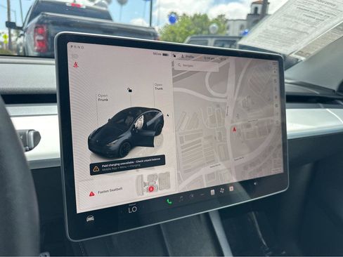 Used 2024 Tesla Model Y Performance AWD/4WD image 5