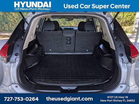 Used 2020 Nissan Rogue S image 12