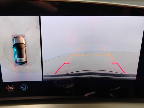 New 2025 Cadillac Lyriq Sport image 39