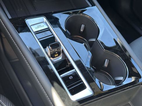 New 2026 Volkswagen Atlas Cross Sport SE image 26