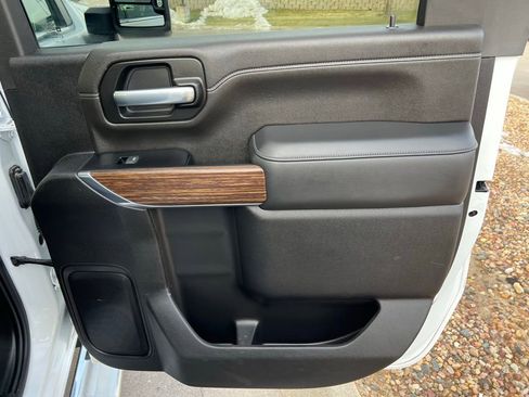 Used 2022 Chevrolet Silverado 2500 High Country image 24