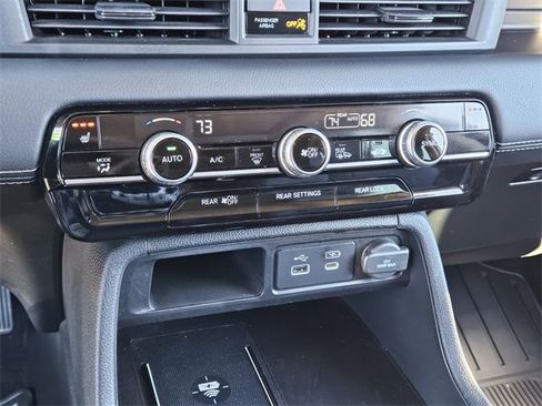 Used 2023 Honda Pilot Touring image 19