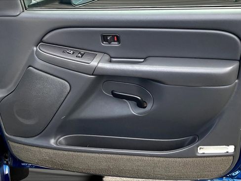 Used 2004 GMC Sierra 1500 SLE w/ Light Duty Power Package image 23