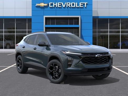 New 2026 Chevrolet Trax LT w/ Driver Confidence Package FWD image 7
