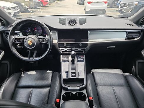 Used 2023 Porsche Macan AWD/4WD image 11