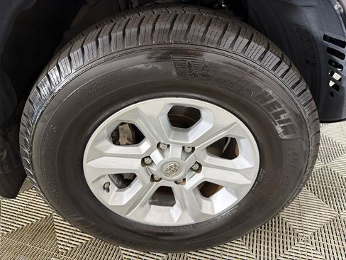 Used 2014 Toyota 4Runner SR5 RWD image 12