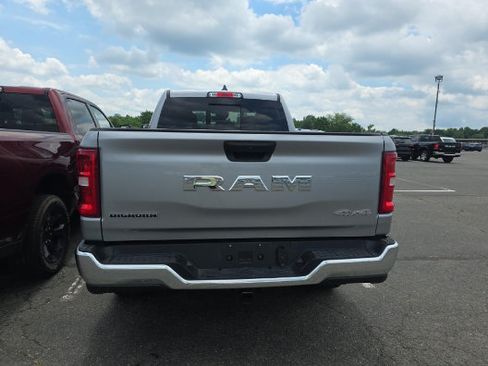 Used 2025 RAM 1500 Big Horn AWD/4WD image 8