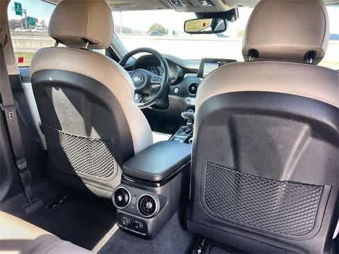 Used 2019 Kia Stinger Premium image 13