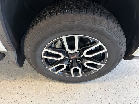 Used 2026 GMC Sierra 1500 AT4 w/ AT4 Premium Package image 13
