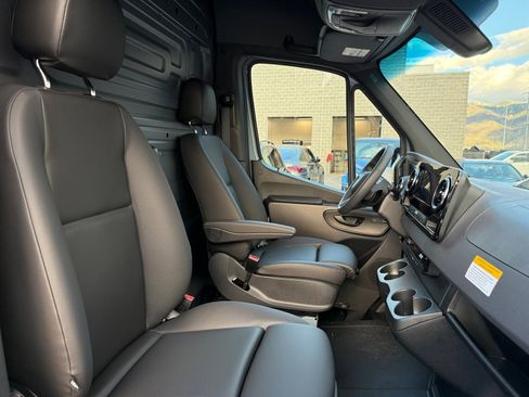New 2026 Mercedes-Benz Sprinter 2500 image 24