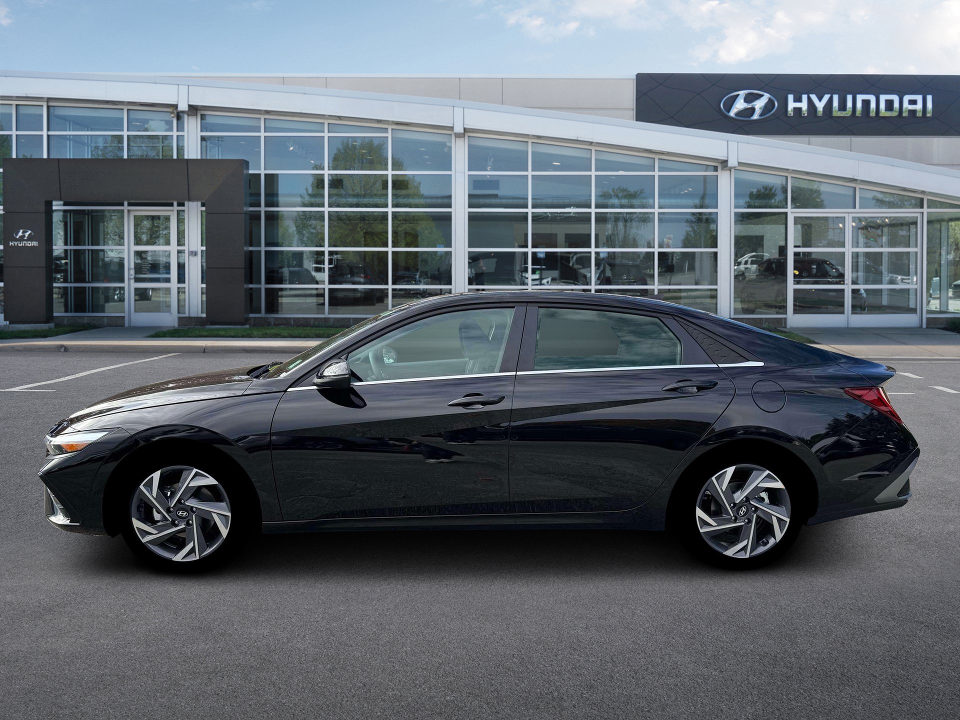 New 2026 Hyundai Elantra Limited FWD image 3