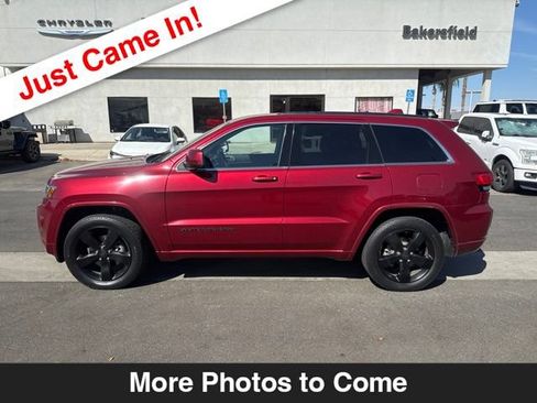 Used 2015 Jeep Grand Cherokee Altitude RWD image 2