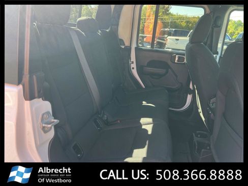 Used 2022 Jeep Gladiator Willys image 18