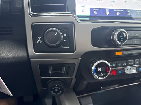 Used 2022 Ford F350 Lariat w/ Black Appearance Package image 45