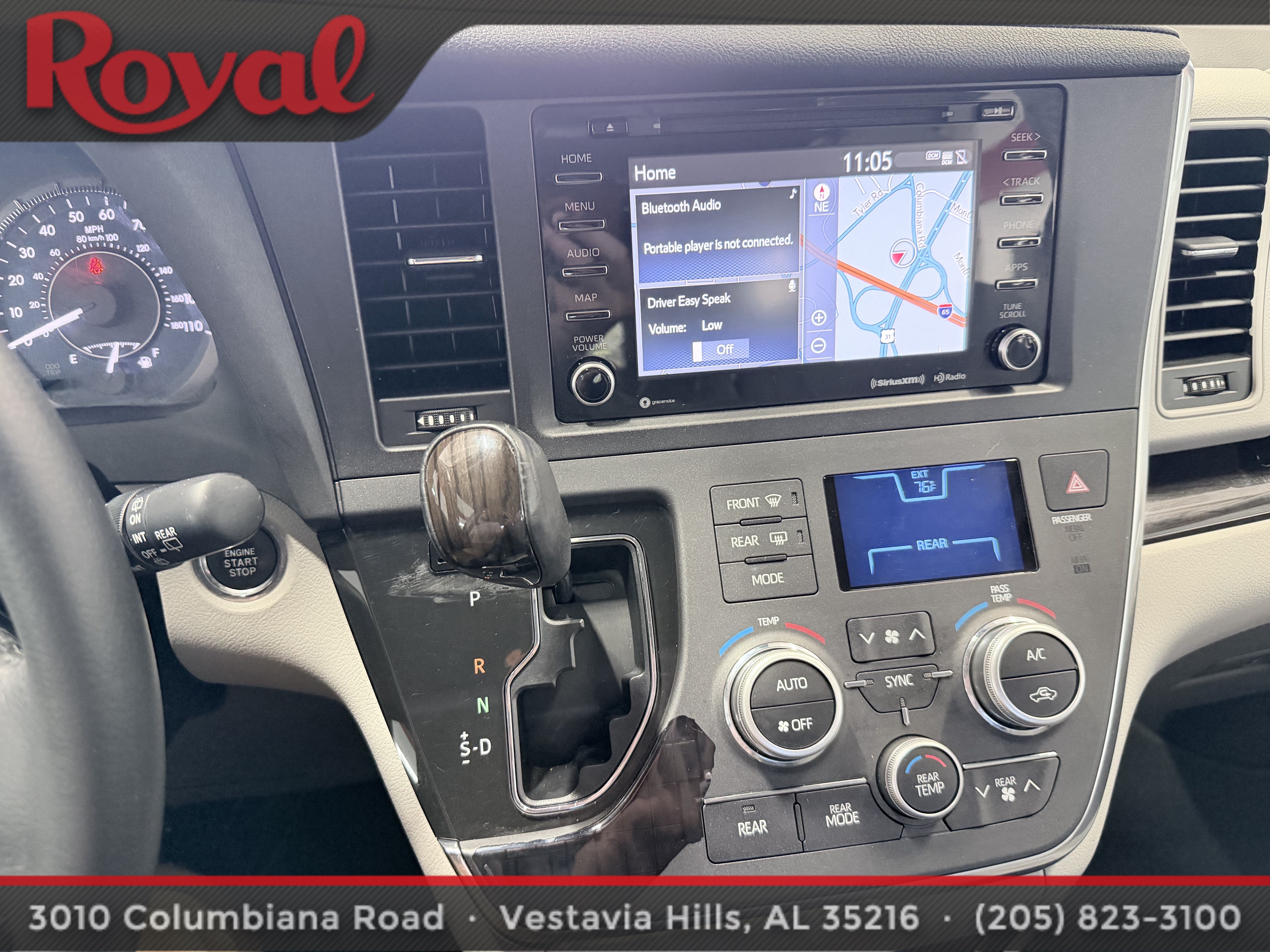Used 2018 Toyota Sienna XLE w/ XLE Navigation Package FWD image 23