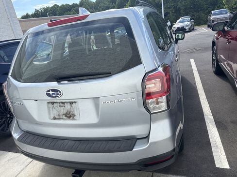 Used 2018 Subaru Forester 2.5i AWD/4WD image 42