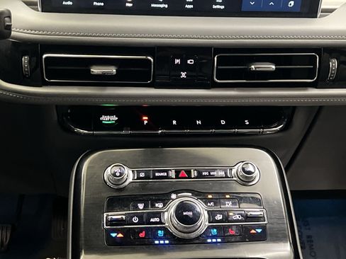 Used 2021 Lincoln Nautilus Reserve FWD image 21