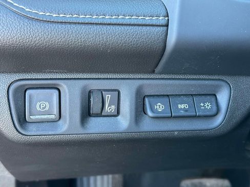 Used 2023 GMC Acadia Denali w/ Denali Ultimate Package image 21