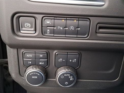 Used 2024 Chevrolet Tahoe LT image 24