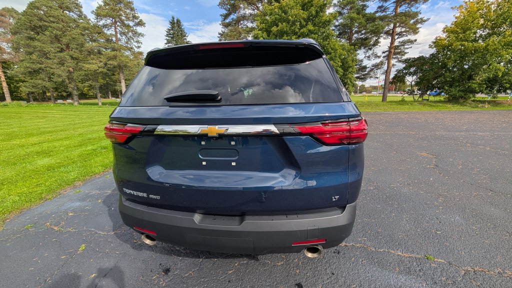 Used 2023 Chevrolet Traverse LT AWD/4WD image 27