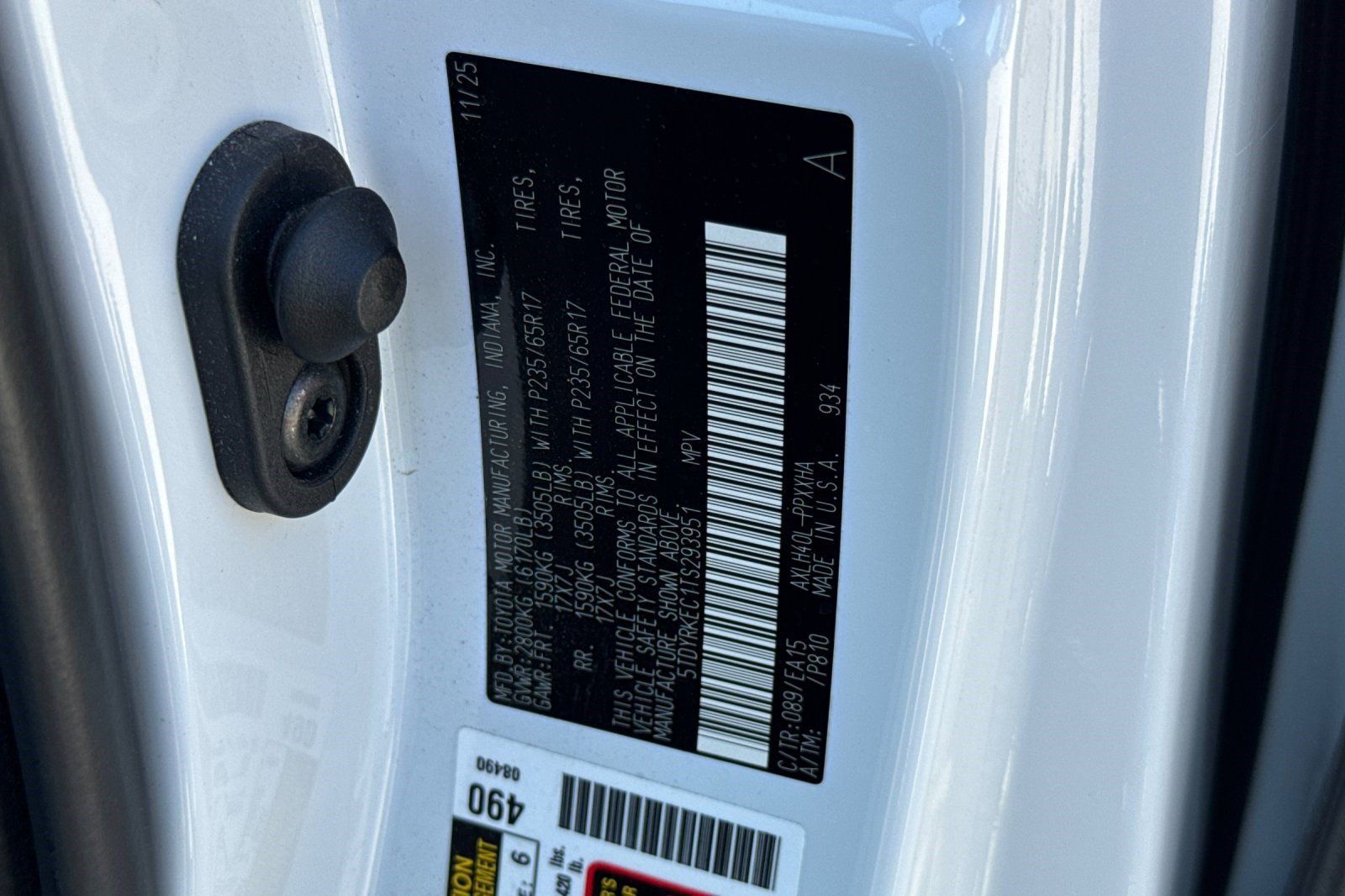 Used 2026 Toyota Sienna XLE FWD image 28