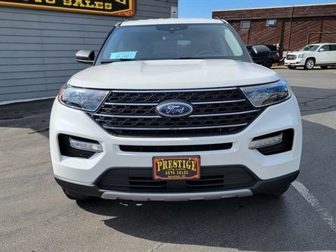 Used 2022 Ford Explorer XLT w/ Equipment Group 202A image 2