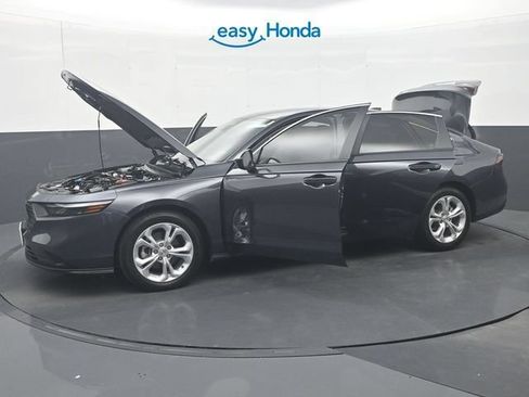 Used 2025 Honda Accord LX image 38