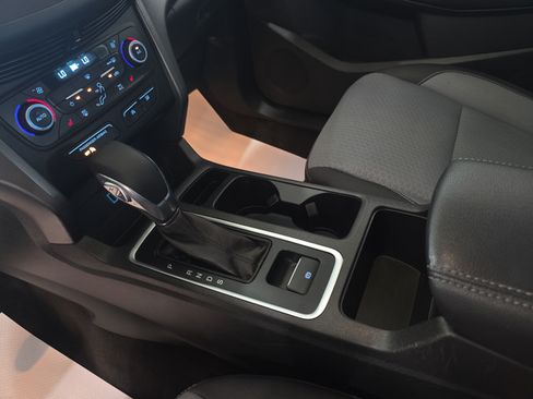 Used 2018 Ford Escape SE FWD image 20
