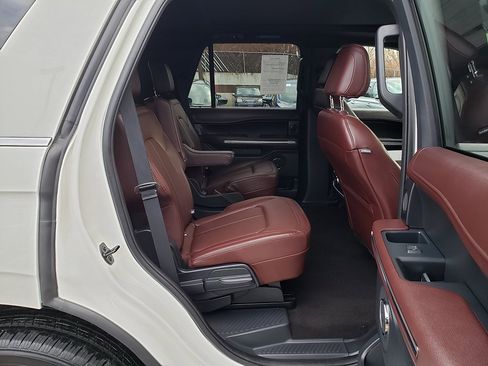 Certified 2022 Ford Expedition Limited image 17